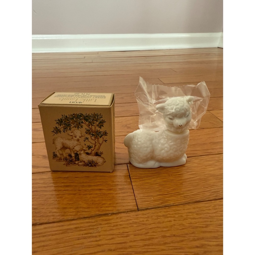 Avon Vintage 1977 Little Lamb Sweet Honey Cologne - New In Box